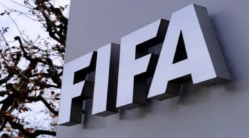 إعلان الفيفا.. دوناروما يتوج بجائزة أفضل حارس مرمى وزاخو العراقي يفوز بجائزة المشجعين